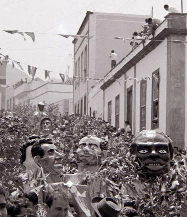 Agaete mi pasión: de gigantones y cabezudos a los papagüevos de Agaete